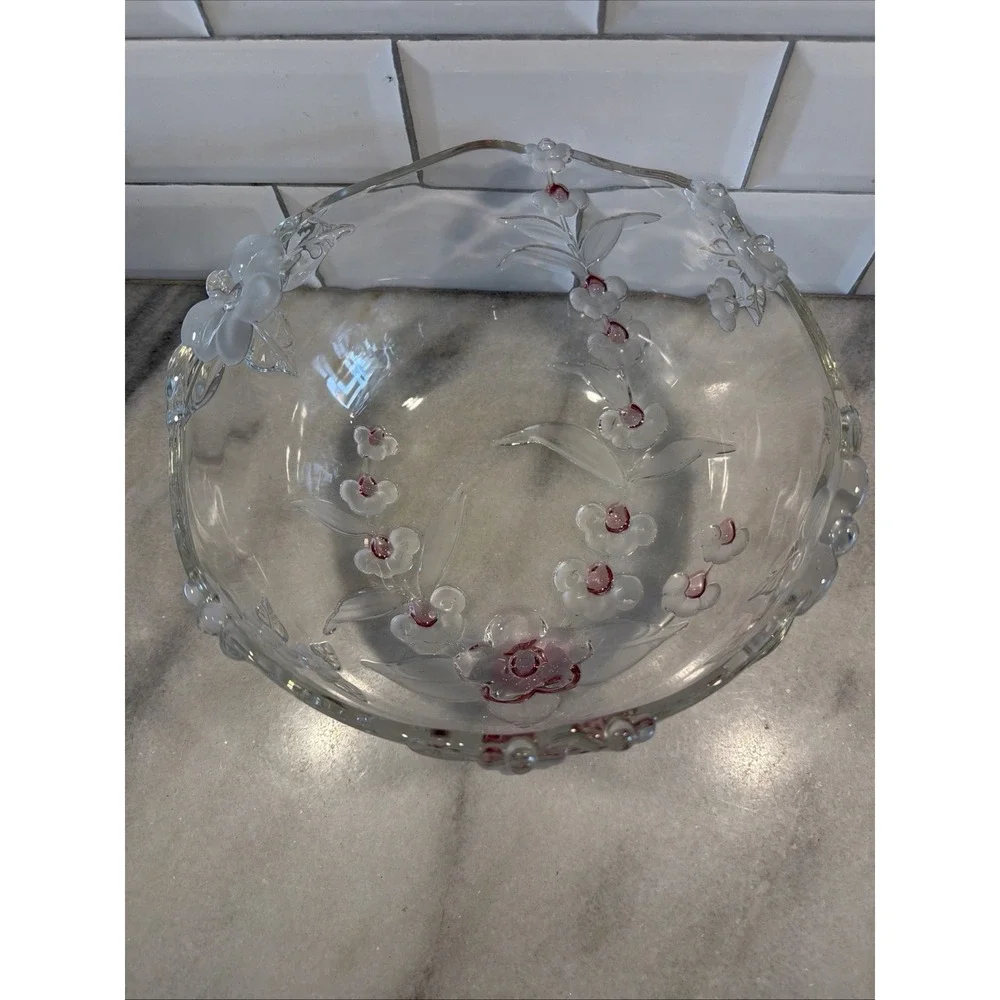 Vintage Mikasa Garmen Walther Toska in Satin Daisy pattern fruit bowl